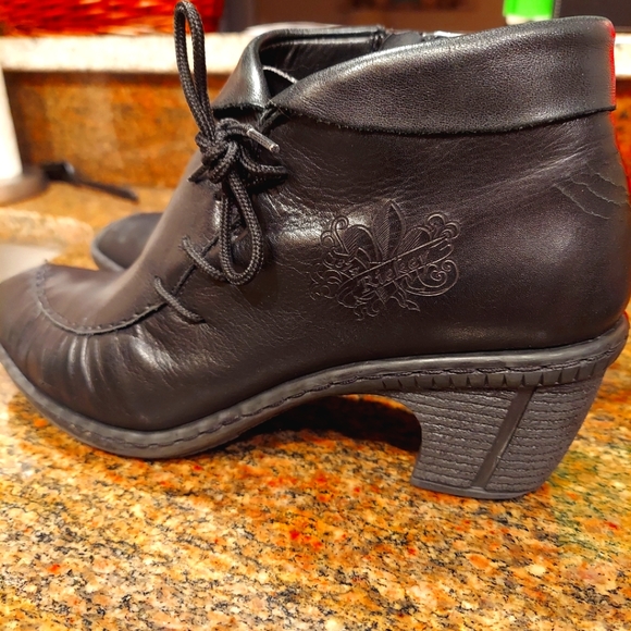 Rieker Shoes - Rieker leather ankle boots, size 9